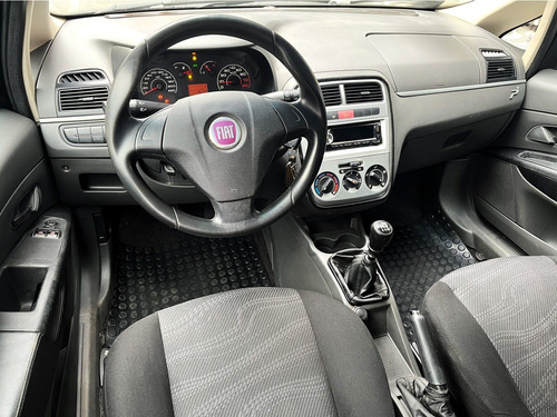 Fiat Punto 1.4 ATTRACTIVE 8V FLEX 4P MANUAL