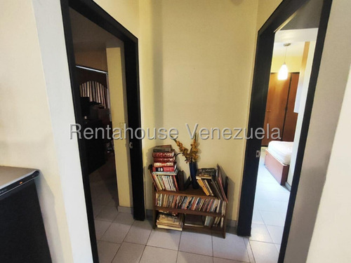 Bello Apartamento En Venta Bello Monte #25-18467