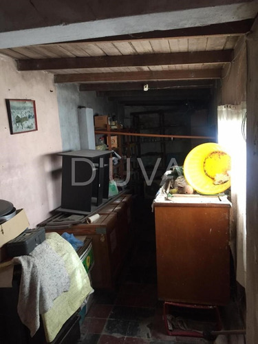 Casa A Reciclar De Dos Dormitorios. Calle 491 E/ 11 Y 12