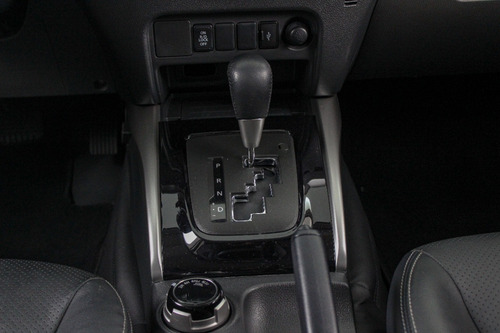 Imagem 6 de 18 de Mit L200 Triton Hpe Sport Branca