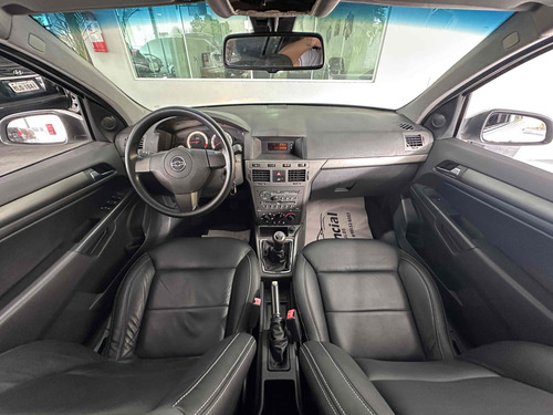 Chevrolet Vectra 2.0 MPFI GT HATCH 8V FLEX 4P MANUAL