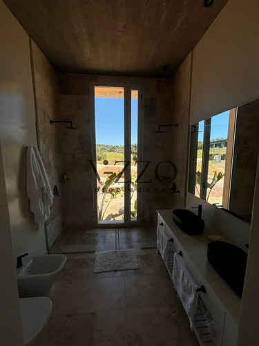 Casa En Jose Ignacio Con Vista Al Campo