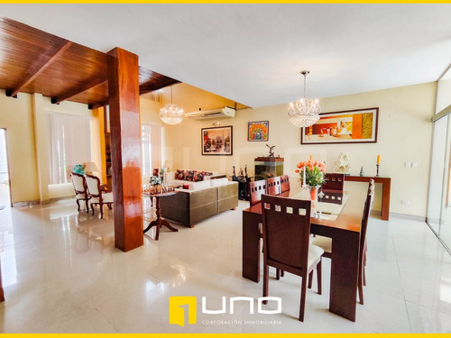 Imagen 2 de 17 de Amplia Casa En Venta Con Piscina Zona Avenida Alemana