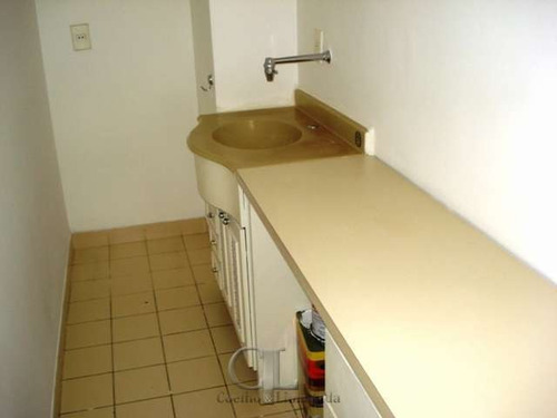 Imagem 2 de 10 de Moema - Conj. Comercial Com Ar Cond., E Reformado! - 474-2