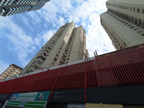 Se Ofrece En Venta Comodo Y Centrico Apartamento Ubicado En Centro Parque Caracas La Candelaria