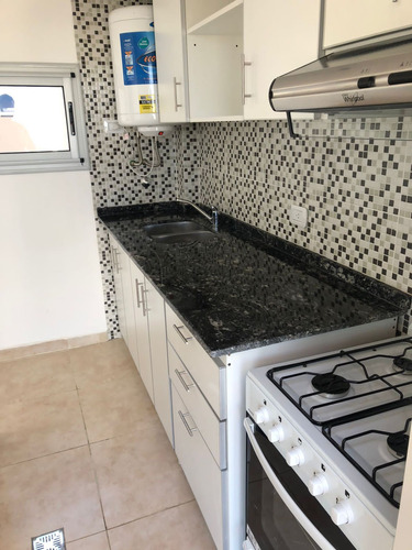 Departamento En Venta 2 Amb Con Cochera-saenz Peña