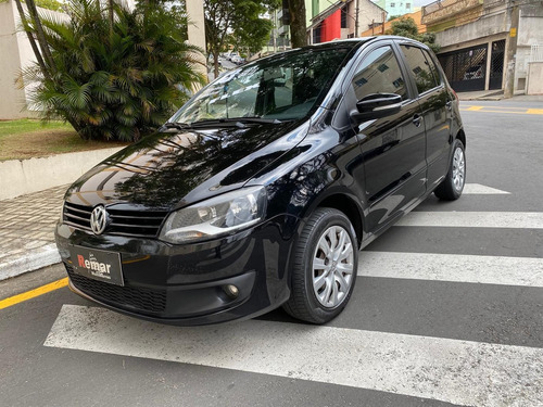 Imagem 1 de 10 de Volkswagen Fox 1.6 Mi Total Flex 8v 5p 2013 Completo