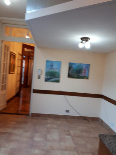 Venta Departamento 5 Amb. En Congreso De Categoría