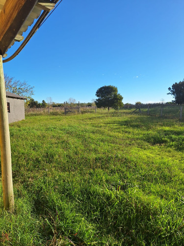 Vendo Chacra 3has+ Casa Moderna+ Galpones+ Depósito+tractor
