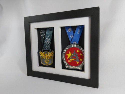 Moldura Porta Medalhas Horizontal 2 Espaços