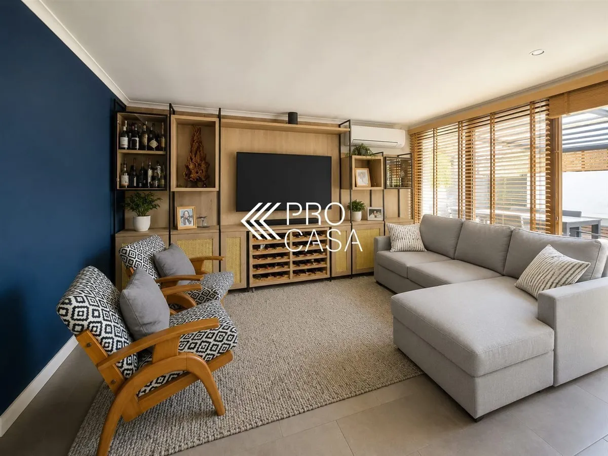 Imagen 2 de 20 de Casa En Venta, En Pasaje Cerrado, Las Condes.
