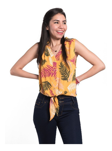 Imagen 1 de 3 de Blusa Estampada Cuello Sport Sin Mangas Amarre En Ruedo