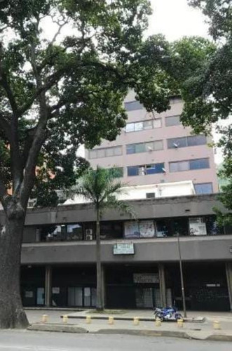 Imagen 1 de 15 de Local Comercial En Venta El Paraiso