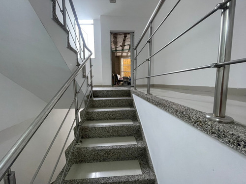 Imagen 4 de 30 de Se Vende Edifico De Tres Pisos Barrio Los Andes
