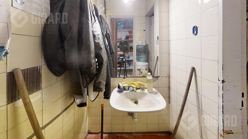 Local En Venta Con Espacio De Cochera, Zona Centro.