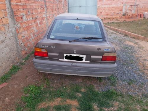 Imagem 5 de 7 de Ford Escort Glx