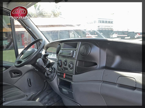 Iveco Daily 35s14 Com Baú 2014