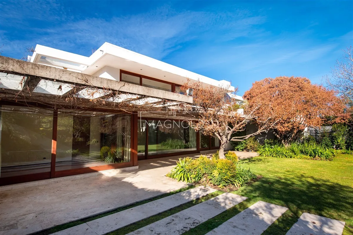 Imagen 2 de 30 de Casa En Arriendo De 6 Dorm. En Las Condes