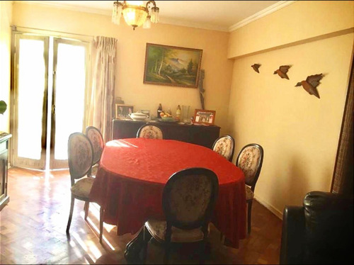 Casa En Venta De 5 Dorm. En Ñuñoa