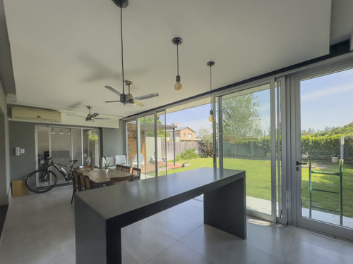 Imperdible Casa En Fisherton!