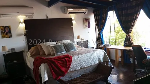 Bellisima Propiedad, Casa Estilo Colonial En Venta Ubicada En Oripoto 24-27451