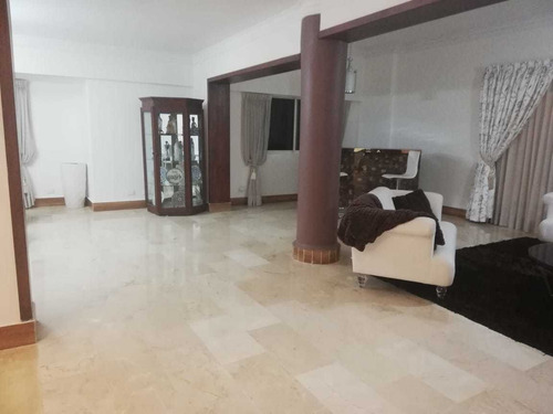 Imagen 5 de 14 de Penthouse En Urbanizacion Real, 3 Habitaciones, 3 Baños,