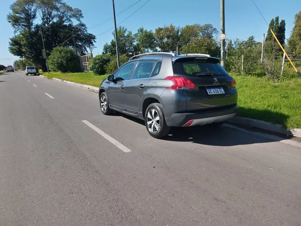 Peugeot 2008 1.6 Feline