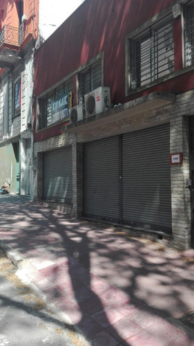 Excelente Local Con Deposito Oficinas Showroom Próximo Al Puerto De Montevideo