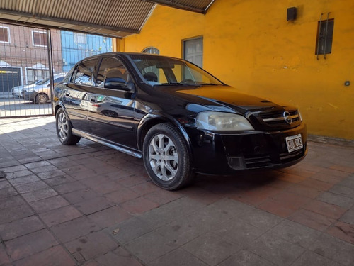 Imagen 1 de 9 de Chevrolet Astra Gls