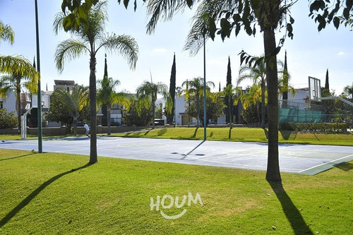 Imagen 4 de 30 de Casa En Unidad Díaz Ordaz, Zapopan Con 4 Recámaras, 383 M², Id: 67214