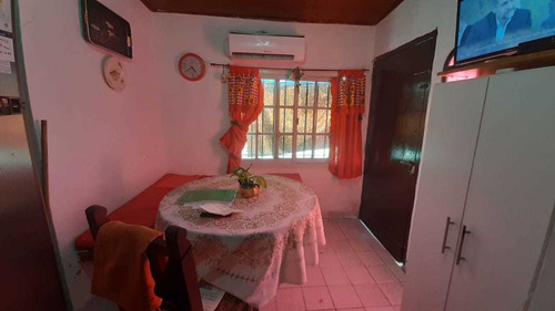 Imagen 7 de 8 de Casa Sobre Avenida Ratti Al 4200 A Metros Acceso Oeste