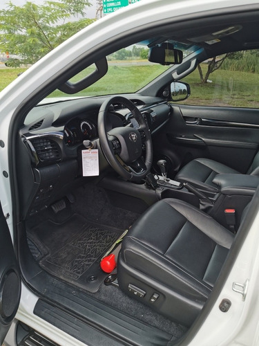 Toyota Hilux 2.8 Cd Srx 177cv 4x4 At 2019