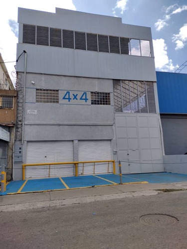 Edificio Galpon Boleita Sur 730 M2 T 2.100 M2 C Pb Mas 2 Pi Garage