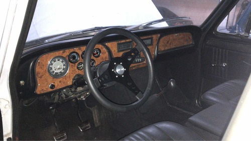 Veraneio 4x4 V8,