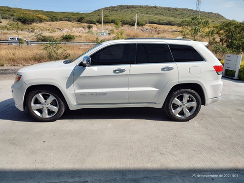 Imagen 6 de 15 de Jeep Grand Cherokee 2015 5.7 Summit 4x4 Mt