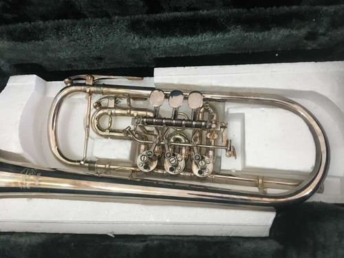 Trompeta Ytr-946gs Marca Yamaha Original Nueva (Usado)