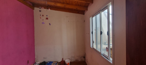 En Venta En Caseros Ph Al Fondo De 3 Amb. Con Patio Y Parrilla Propia. F: 9693