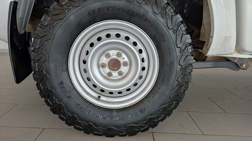 Imagen 10 de 13 de Nissan Np300 Doble Cab Diesel 4x4 Dt Mt 2018