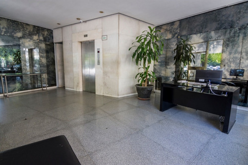 Venta De Piso En Barrio Norte En La Exclusiva Zona De La Isla. 7 Ambientes 4 Dormitorios En Suite