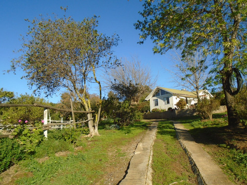 Parcela Con 2 Construcciones. Cercana Acceso Troncal Sur...