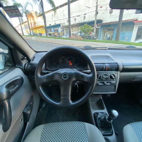 Chevrolet Corsa Classic 1.0 Life Flex Power 4p 77 hp