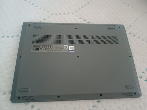 Lenovo Ideapad 3 15iil05, Core I3, 8gb Ram, 1tb Hdd + Mouse (Usado)