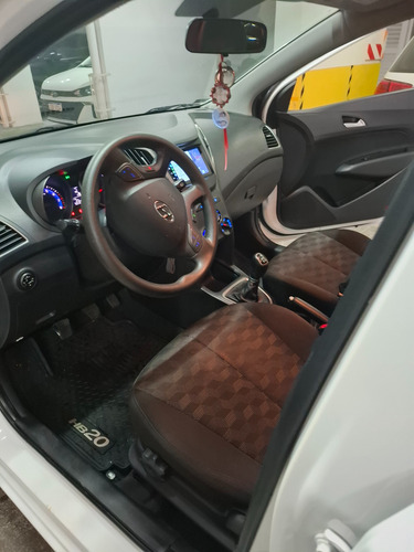 Hyundai HB20 1.6 Comfort Plus 5p