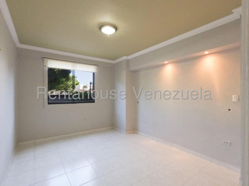 *jl/ Tu Nuevo Hogar Espera! Apartamento En Venta Zona Este Barquisimeto Lara, Venezuela /josé López/ # 25-16727 / 3 Dormitorios 4 Baños 241 M²