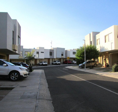 Aprovecha Casa En Residencial El Refugio Querétaro Posesión Ante Notario Público Ojac-a-504