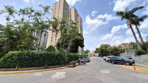 Venta De Apartamento En El Centro De Baruta, Baruta