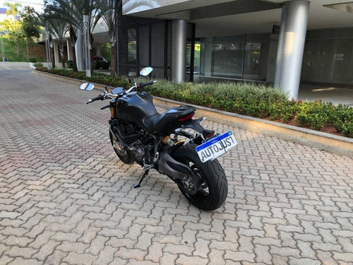 Ducati Monster 1200 S