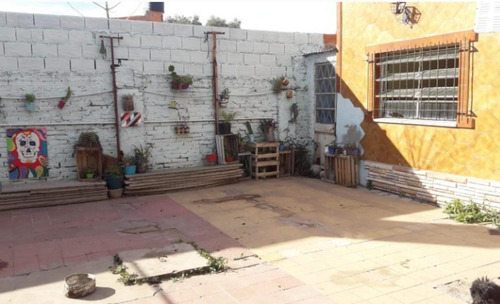 Casa En Venta - 3 Dormitorios 2 Baños - Bahía Blanca