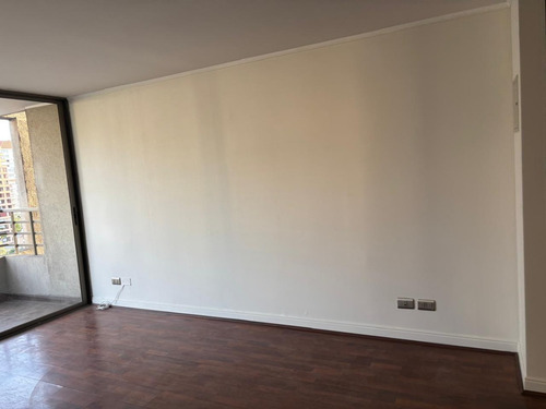 1 D , Amplio Mt Manquehue,amoblado, Equipado Refrigerador