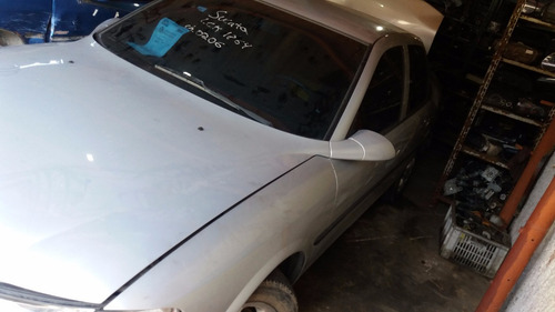 Imagem 2 de 10 de Sucata Vectra 2.2 8v Gls 4p